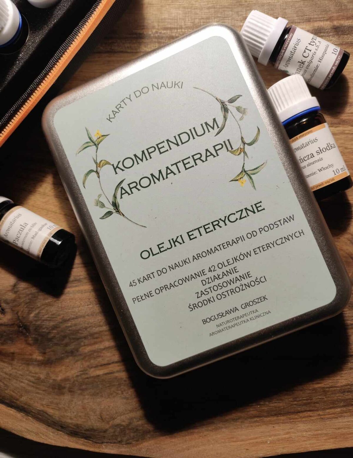 Kompendium Aromaterapii Olejki eteryczne papier